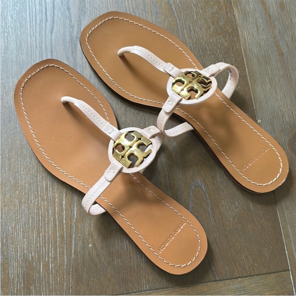 Tory Burch Tan and Cream Thong Sandals with Gold Medallion